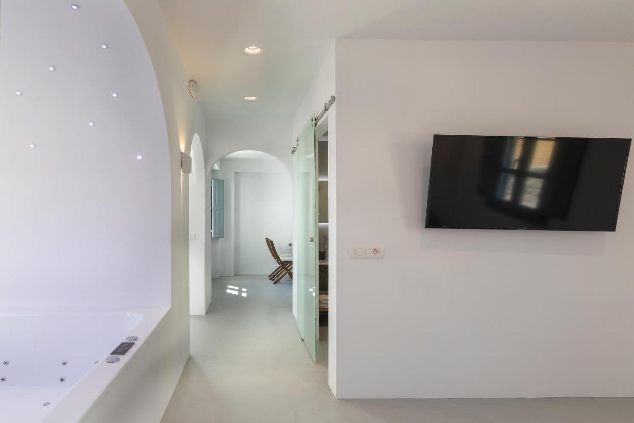 Blackstone Luxury Suites Emporio  Exteriér fotografie