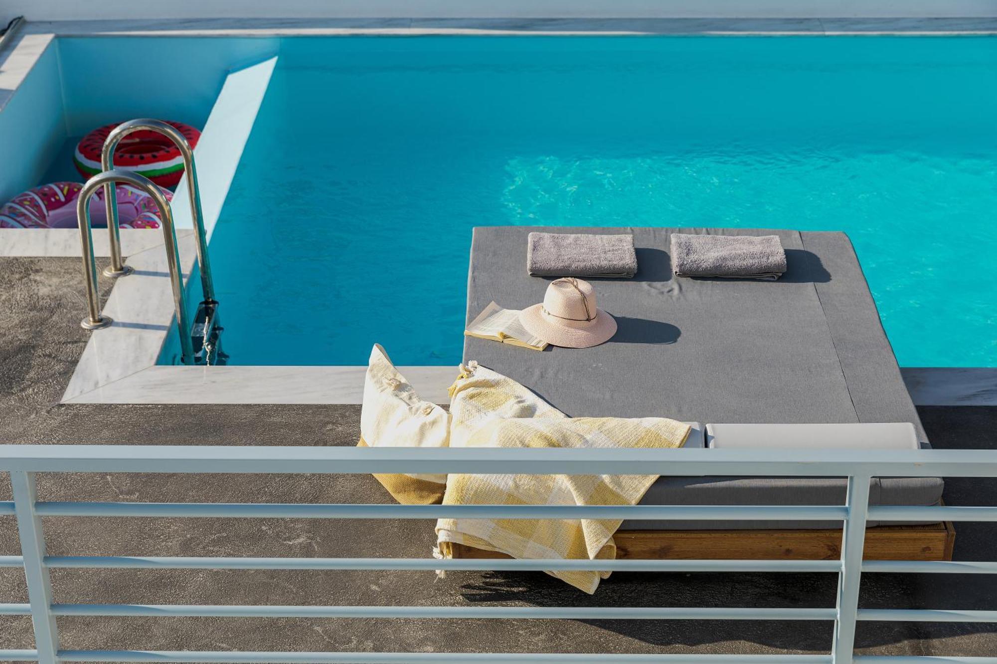 Blackstone Luxury Suites Emporio  Exteriér fotografie