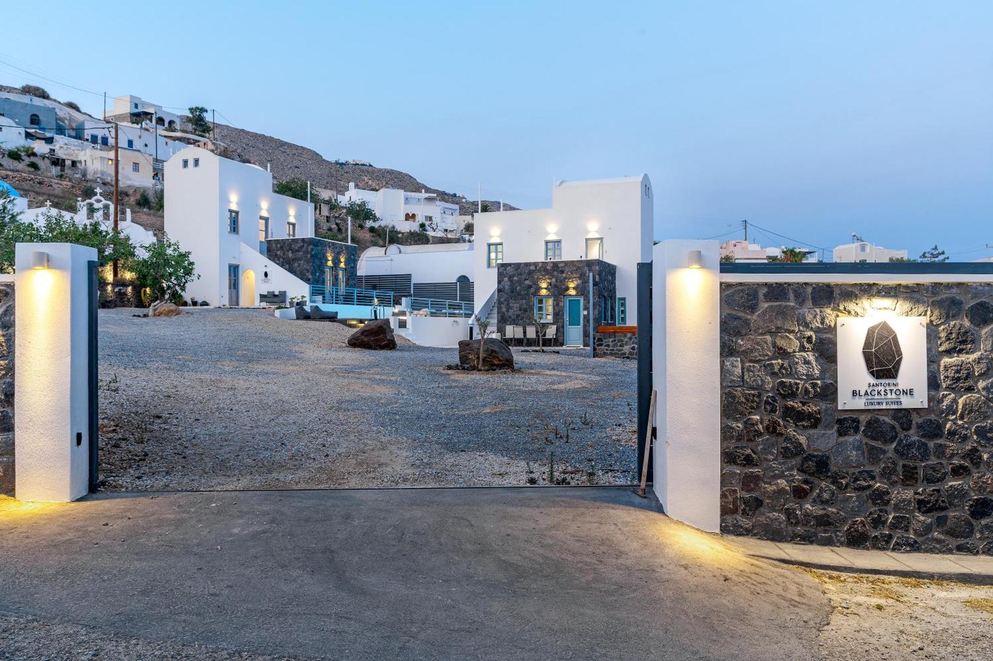 Blackstone Luxury Suites Emporio  Exteriér fotografie