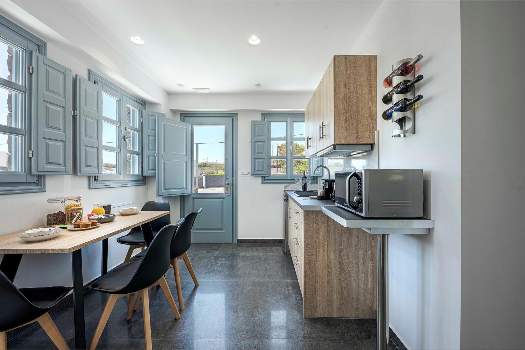 Blackstone Luxury Suites Emporio  Pokoj fotografie